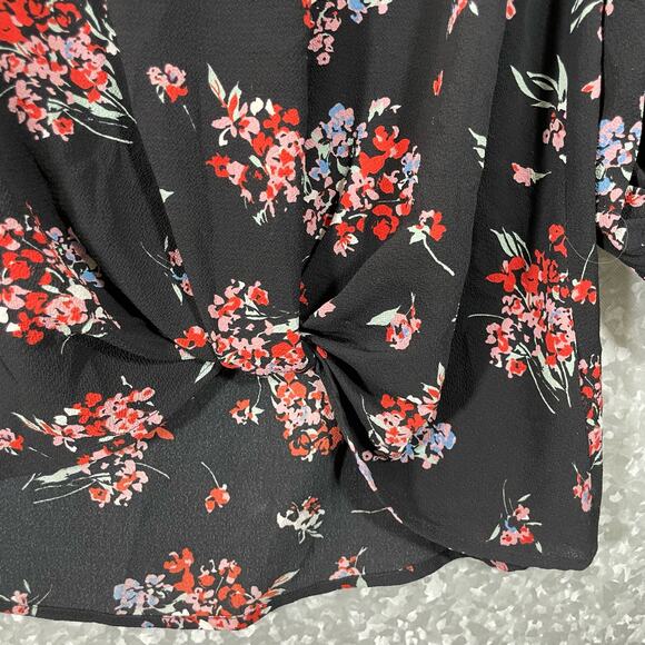 Gibson Black & Red Floral Twist Front Tunic Length Top - Size Large - 3/4 Sleeve - Picture 3 of 7